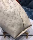 Сумка Louis Vuitton Carmel Mahina Bag Cream